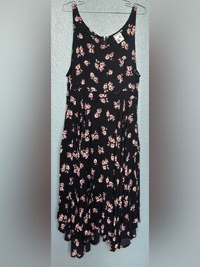 Hot Knots RYON DRESS , side pockets zipper on the back 
Beautiful